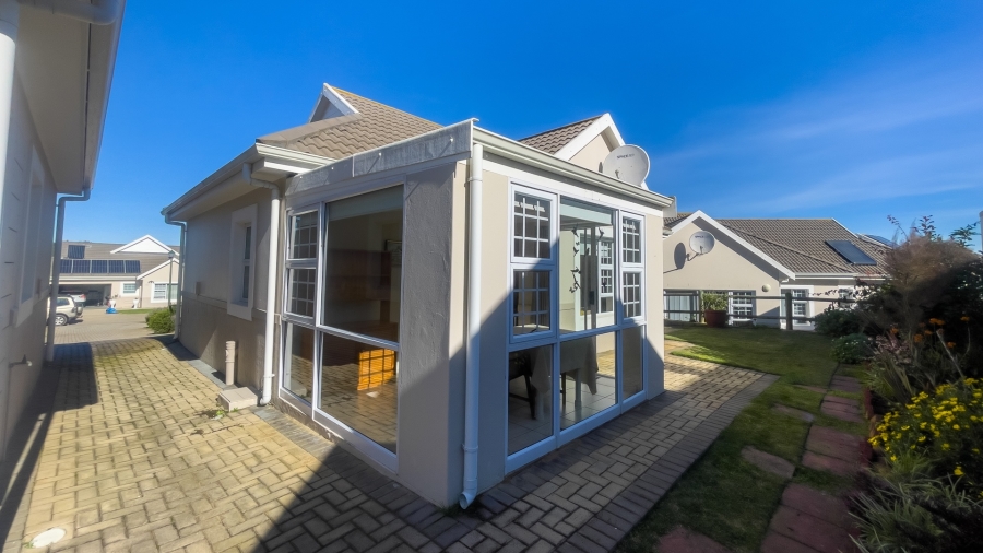 2 Bedroom Property for Sale in Heiderand Western Cape